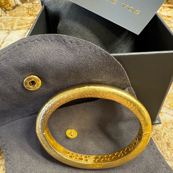 Julie Vos Catalina Hinge Bangle Bracelet w/Gift Box 24k. Gold Plated. - Picture 3 of 6
